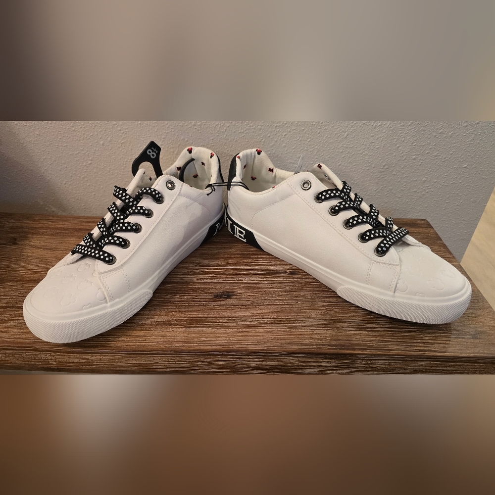 Disney Minnie Mouse Womens Shoes - White with Black Accents, New! Size 8.5 Cute - Picture 5 of 8